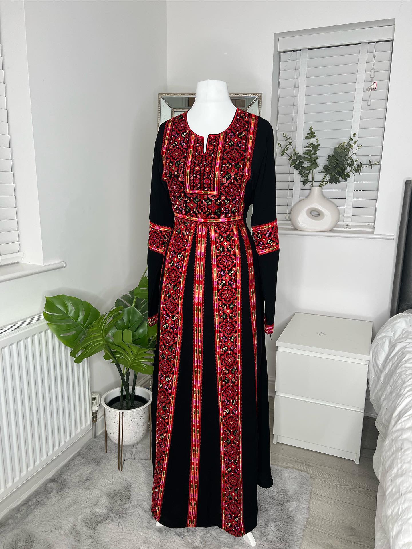 Traditional Shamis – Tara Tatreez